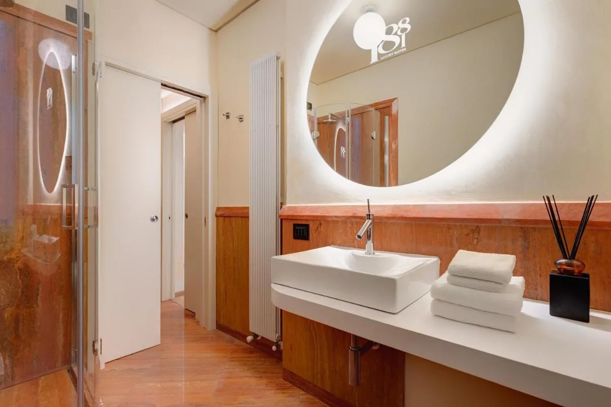 Image 2 of 1881 LUXURY SUITES