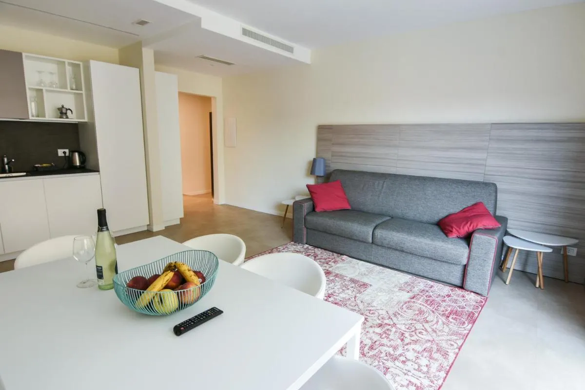 Image 3 of 3 Amici Suites