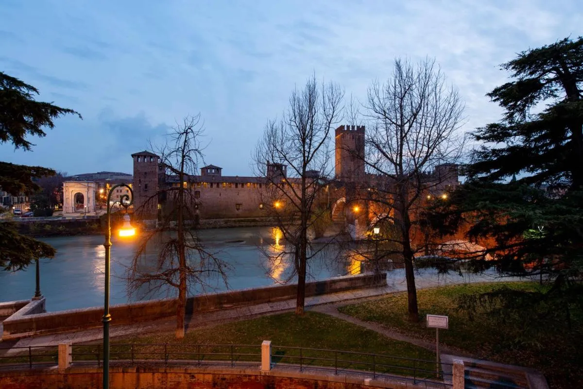 Image 5 of 3 Amici al Castello