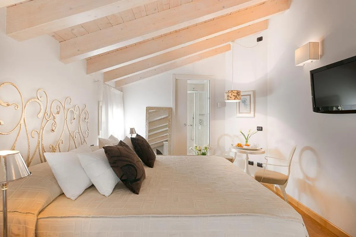 Image 4 of Affittacamere Boutique Room