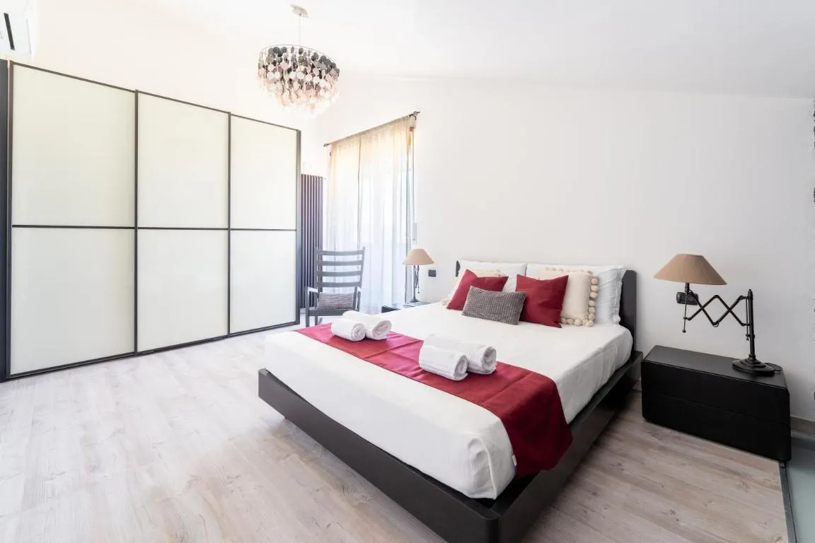 Image of Attico Mirage