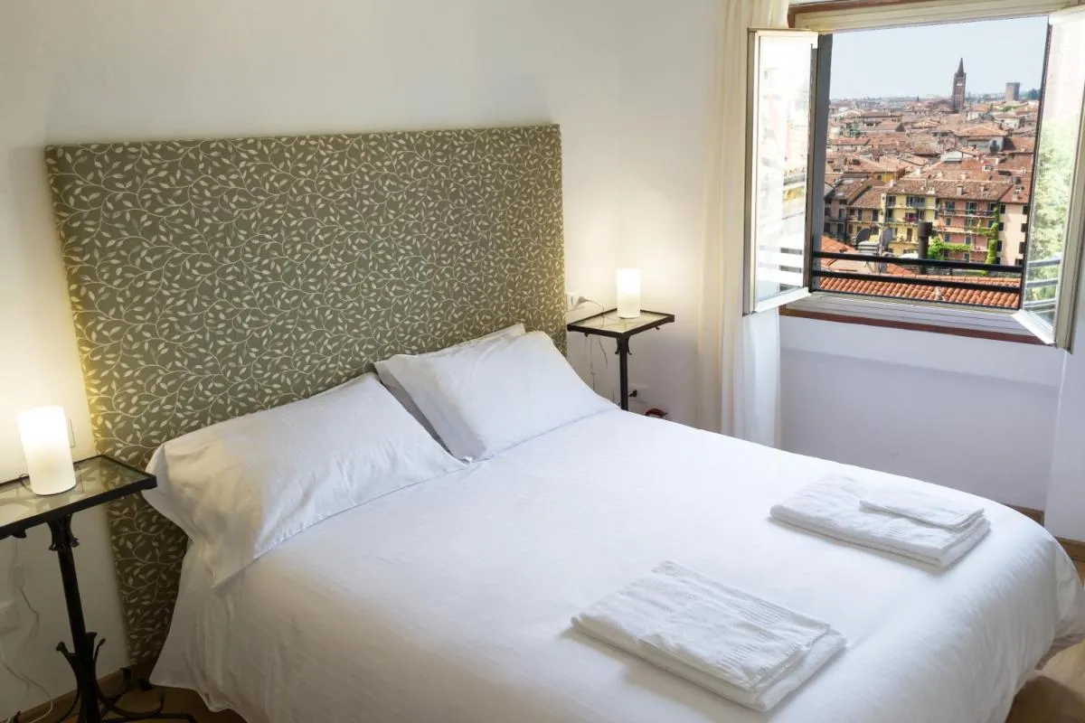 Image 1 of Casa Corvina