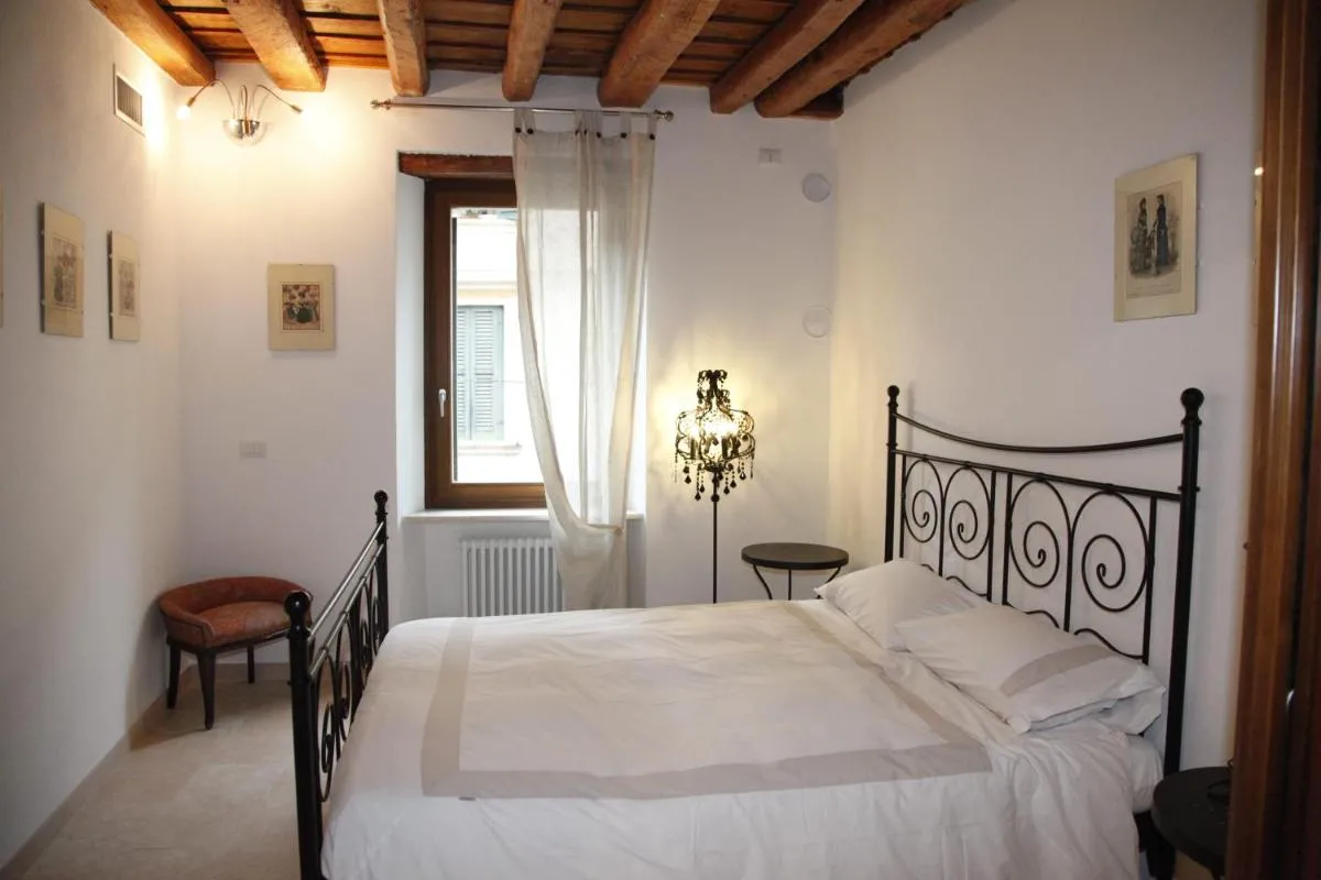 Image 1 of Centre 2 bedroom Flat