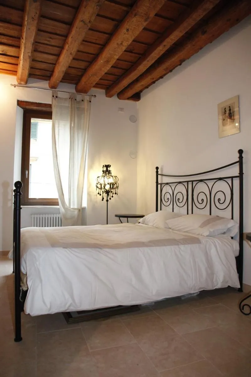 Image 5 of Centre 2 bedroom Flat