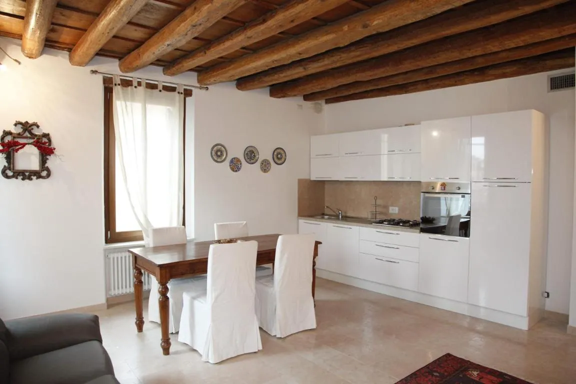 Image of Centre 2 bedroom Flat