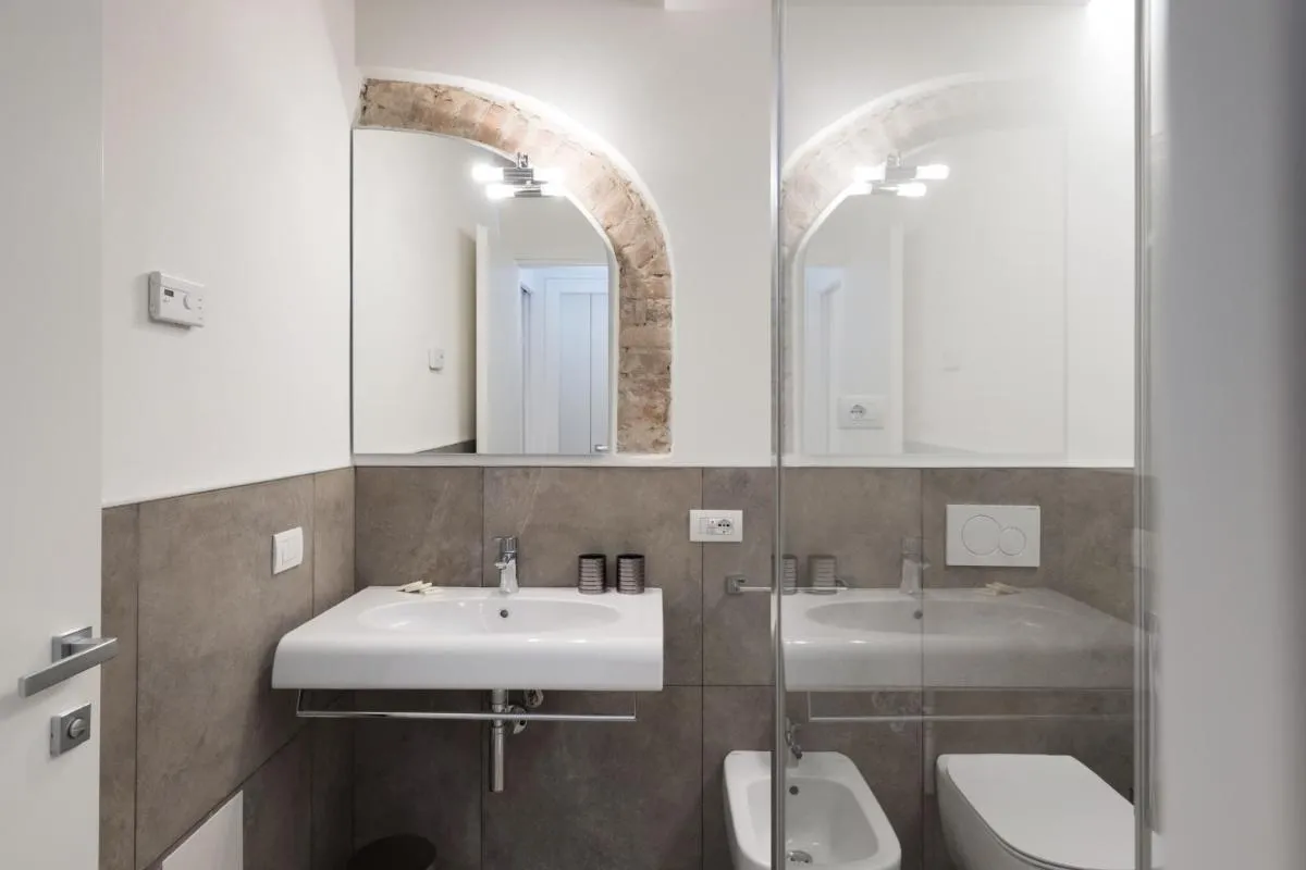 Image 6 of Duomo apartment