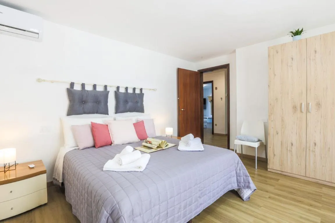 Image of Elegant Apartment: [Free Netflix, Wi-Fi & Parking]