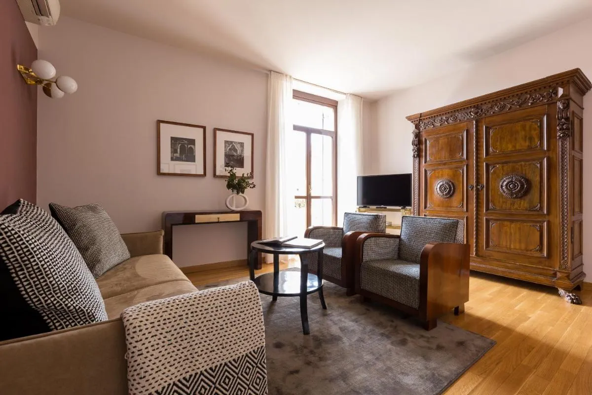 Image 4 of Escalus Luxury Suites Verona