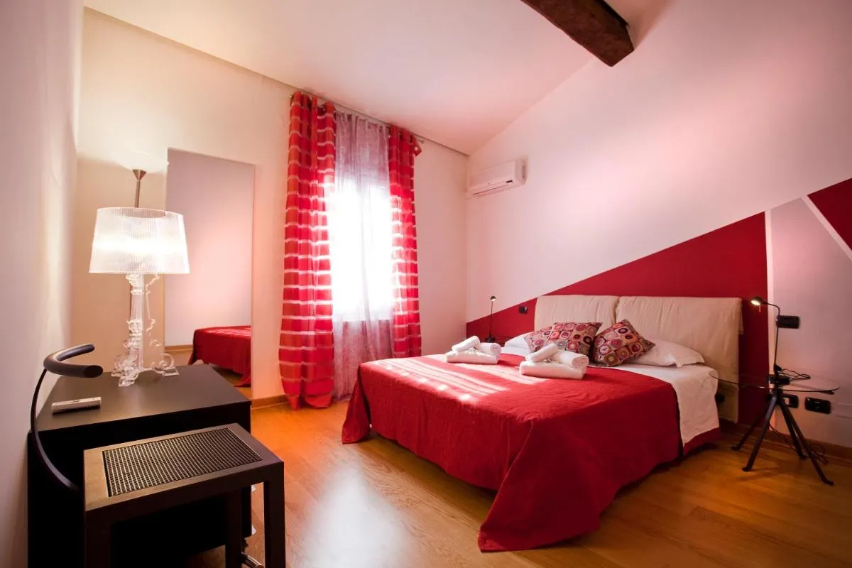 Image 1 of FILARMONICO SUITES