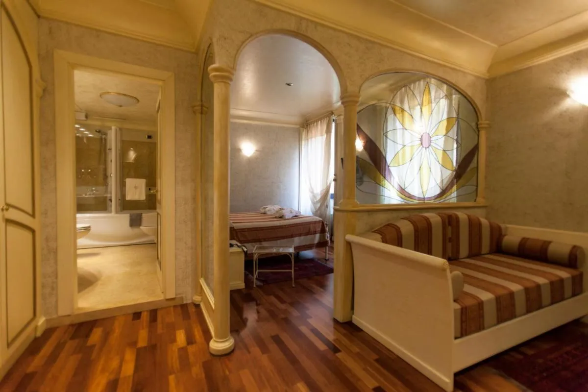 Image 2 of Hotel Colomba d’Oro