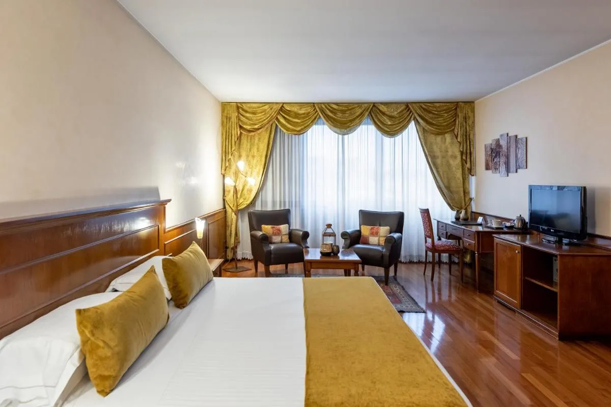 Image 3 of Hotel Leopardi