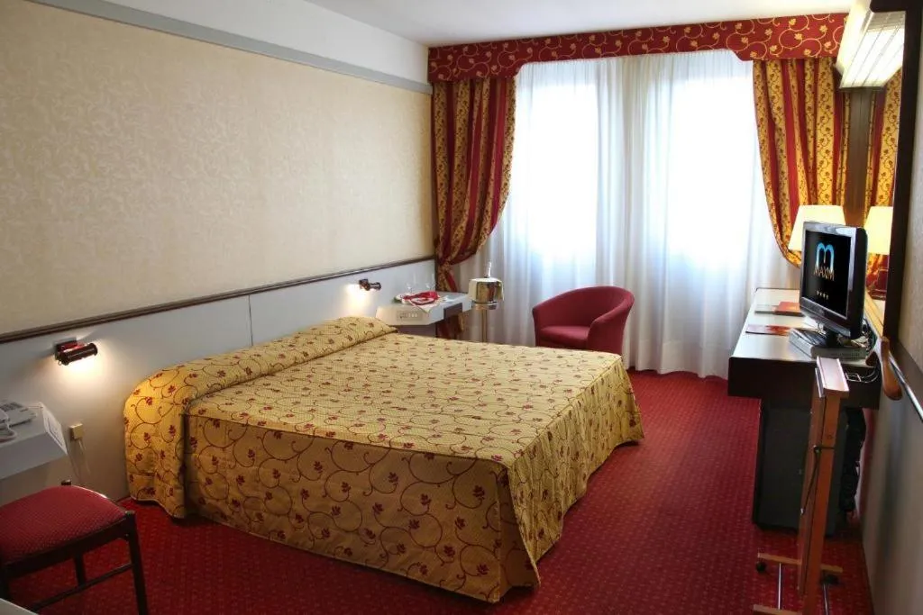 Image 6 of Hotel Maxim
