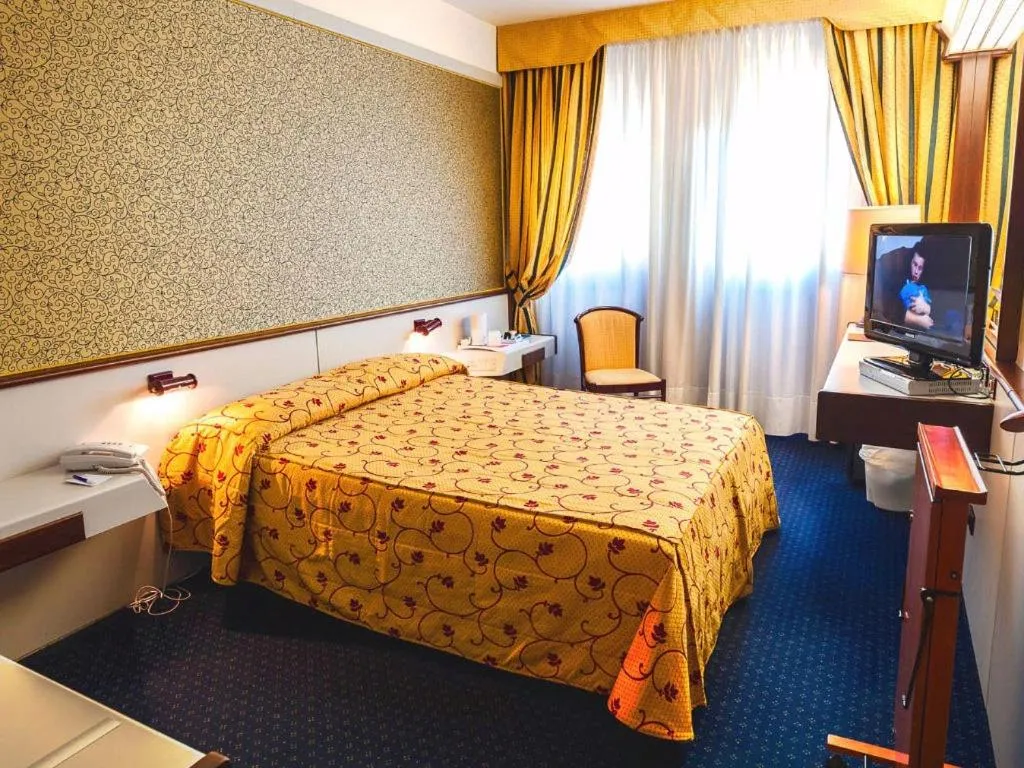 Image 5 of Hotel Maxim