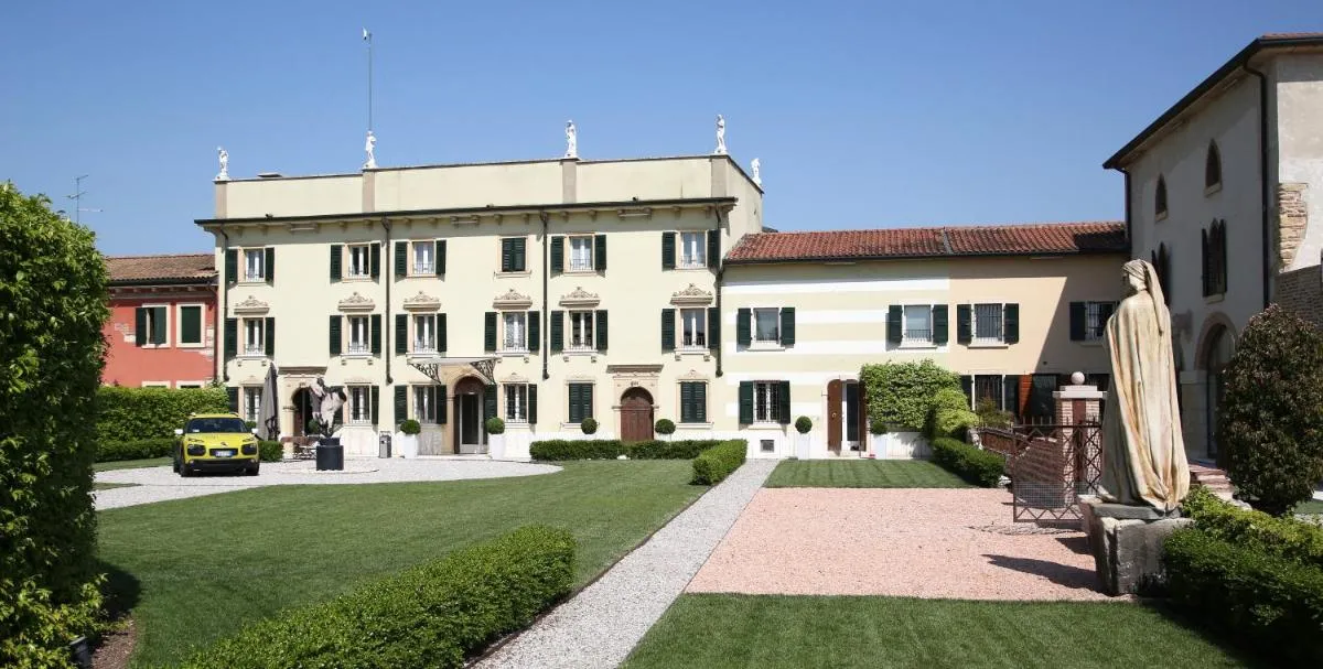 Image of Madonna Villa Baietta