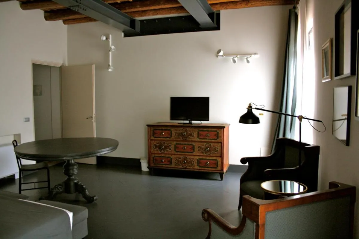 Image 4 of Pepita Lodge