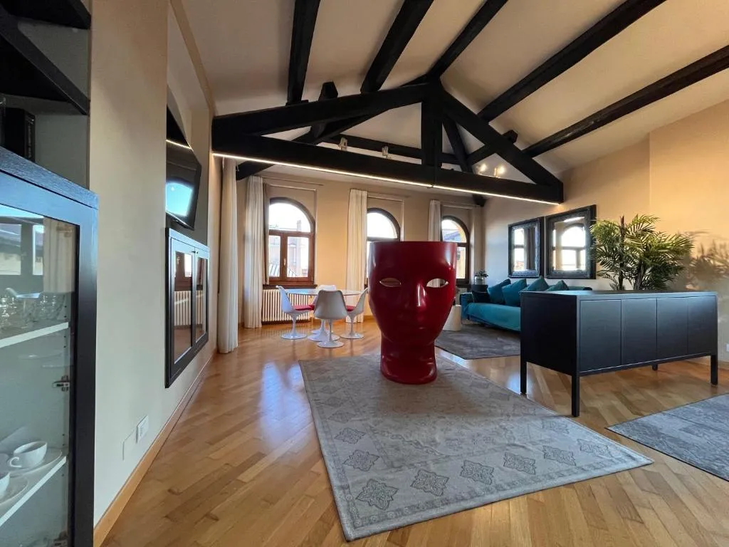 Image of Piazza Erbe Lodge