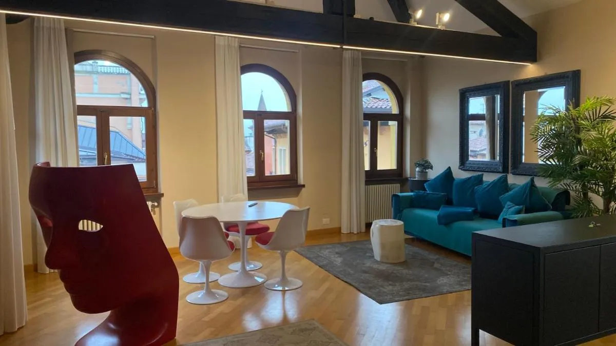 Image 3 of Piazza Erbe Lodge