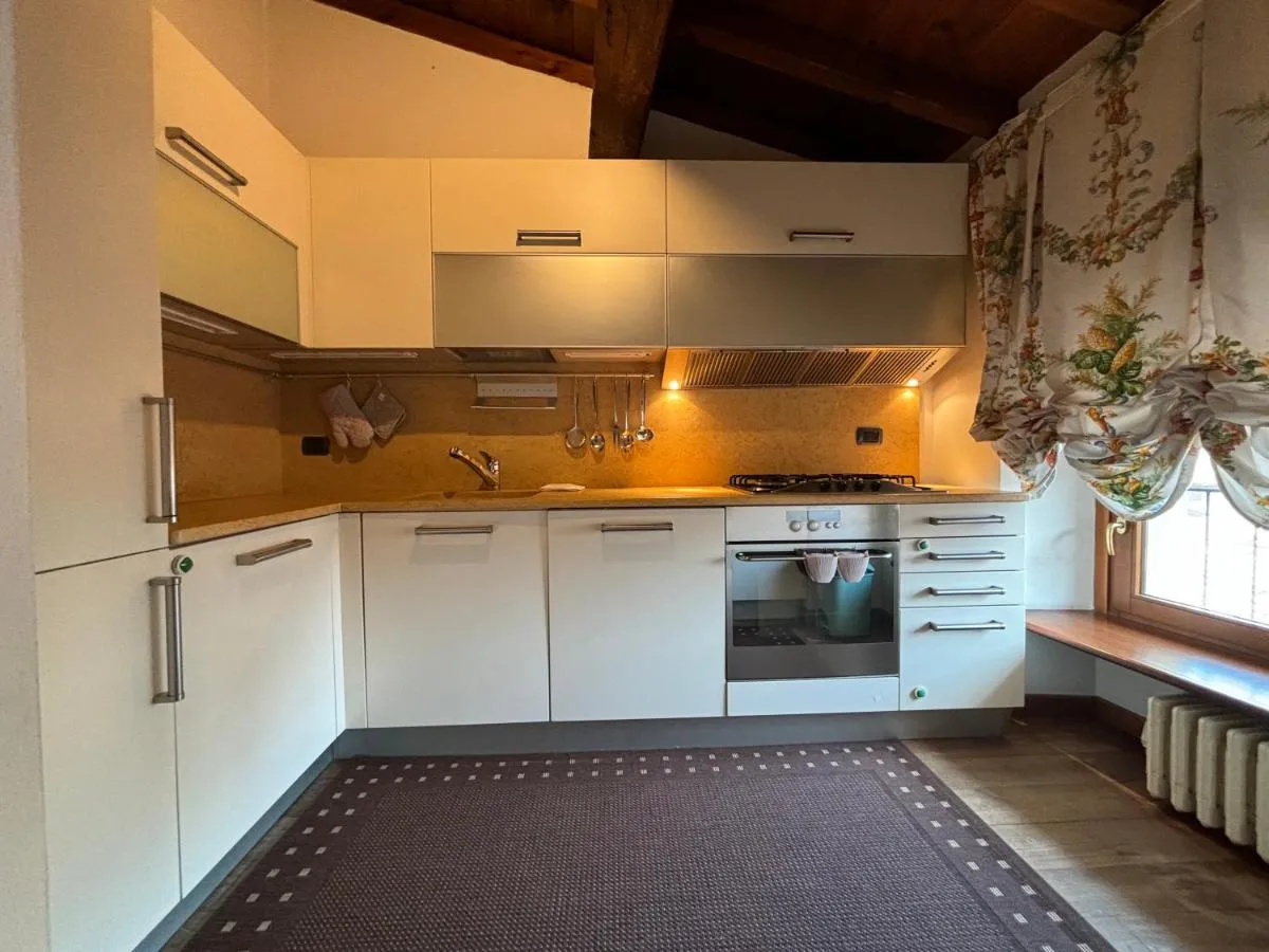 Image 2 of Piazza Erbe Lodge