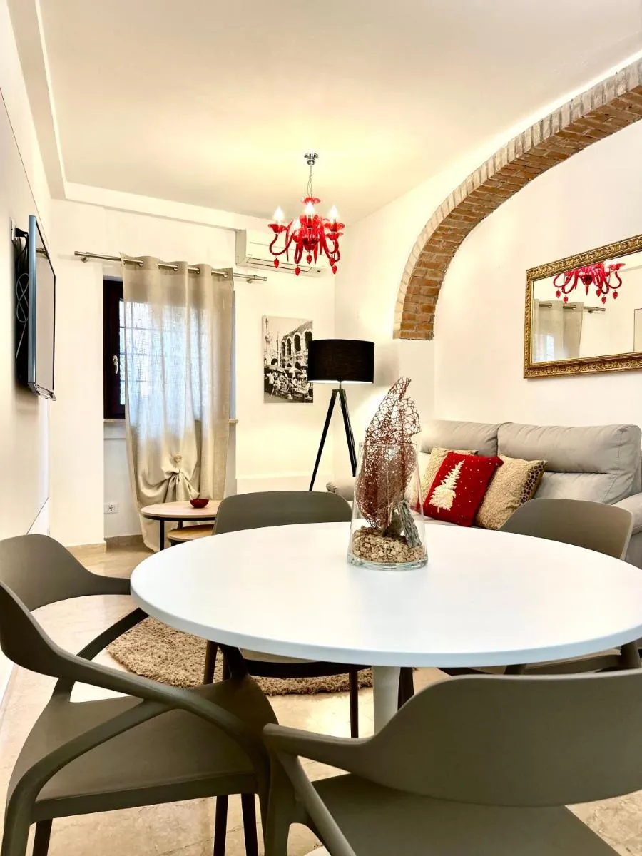 Image 6 of Rosso Verona Apartment