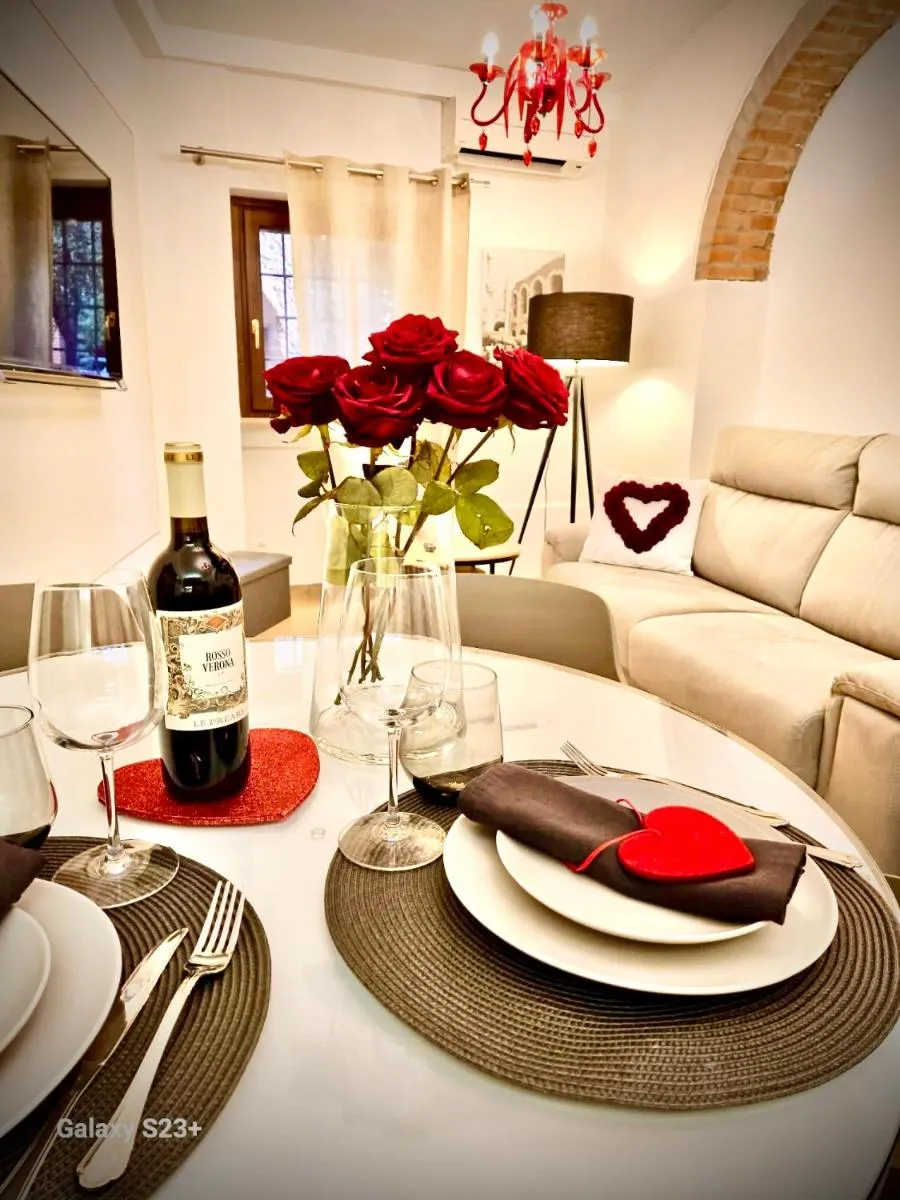 Image 3 of Rosso Verona Apartment
