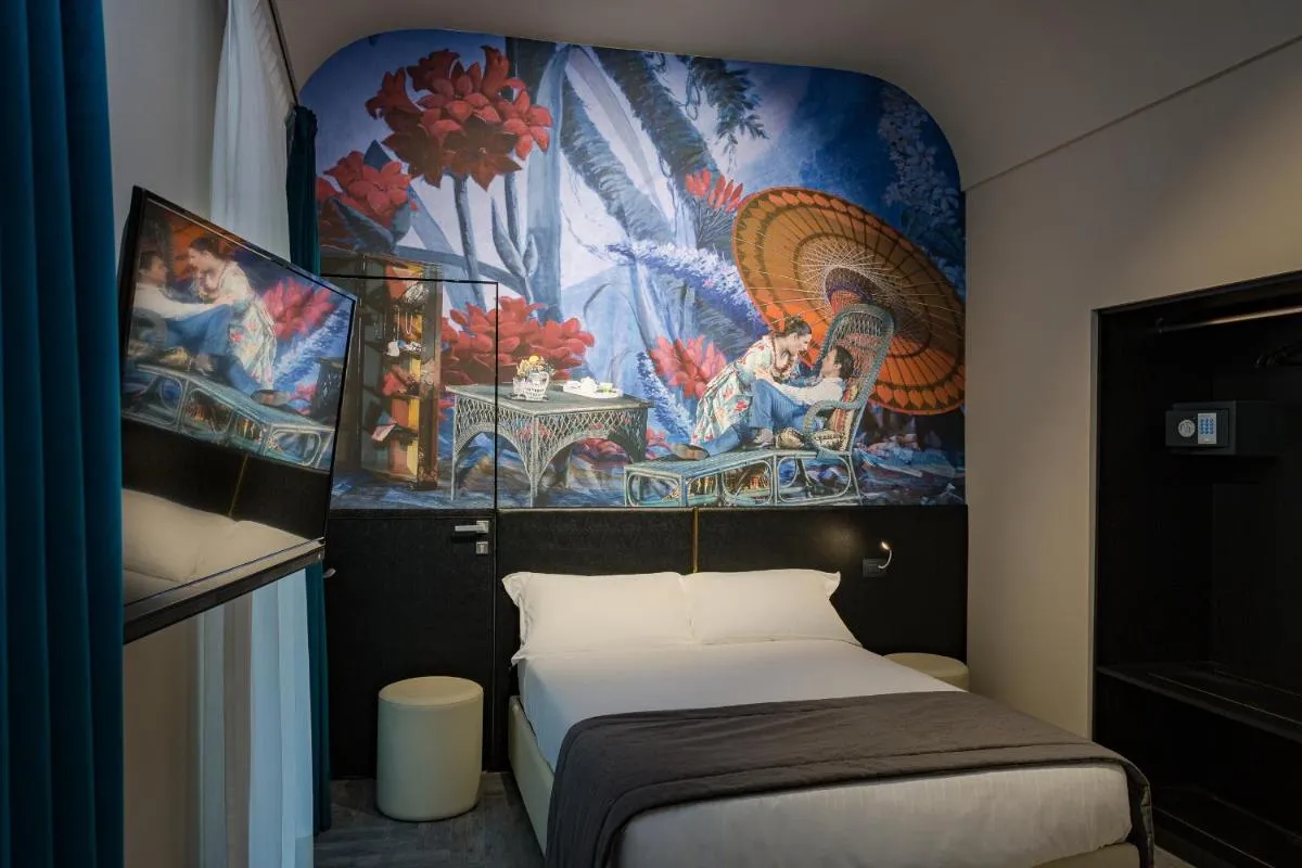 Image 6 of Theatrum Rooms and Suite