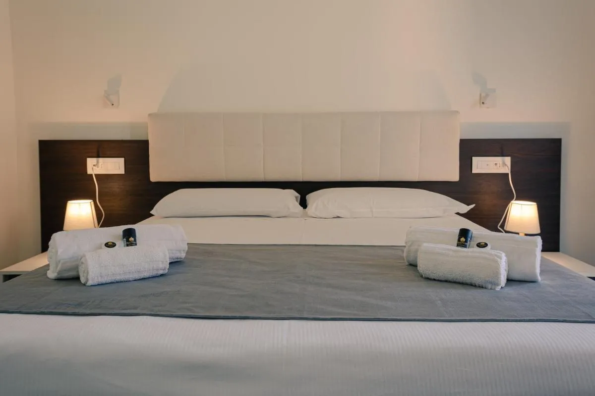 Image 6 of Verona Centre Suite – Royal Welcome
