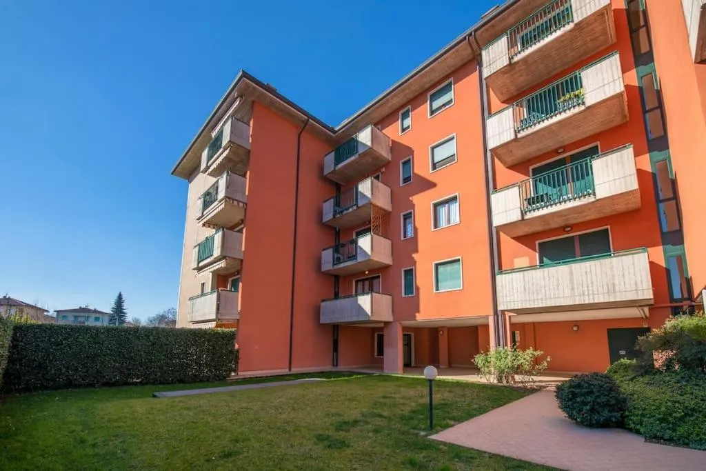 Image 4 of [Verona – FierHaus] – Garage & WiFi