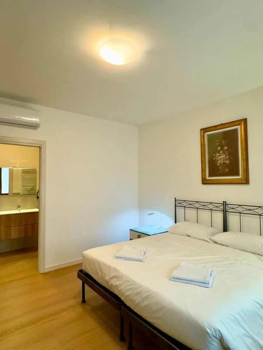 Image 5 of 3 Rooms – 3 Bath – Bright Modern Apartment