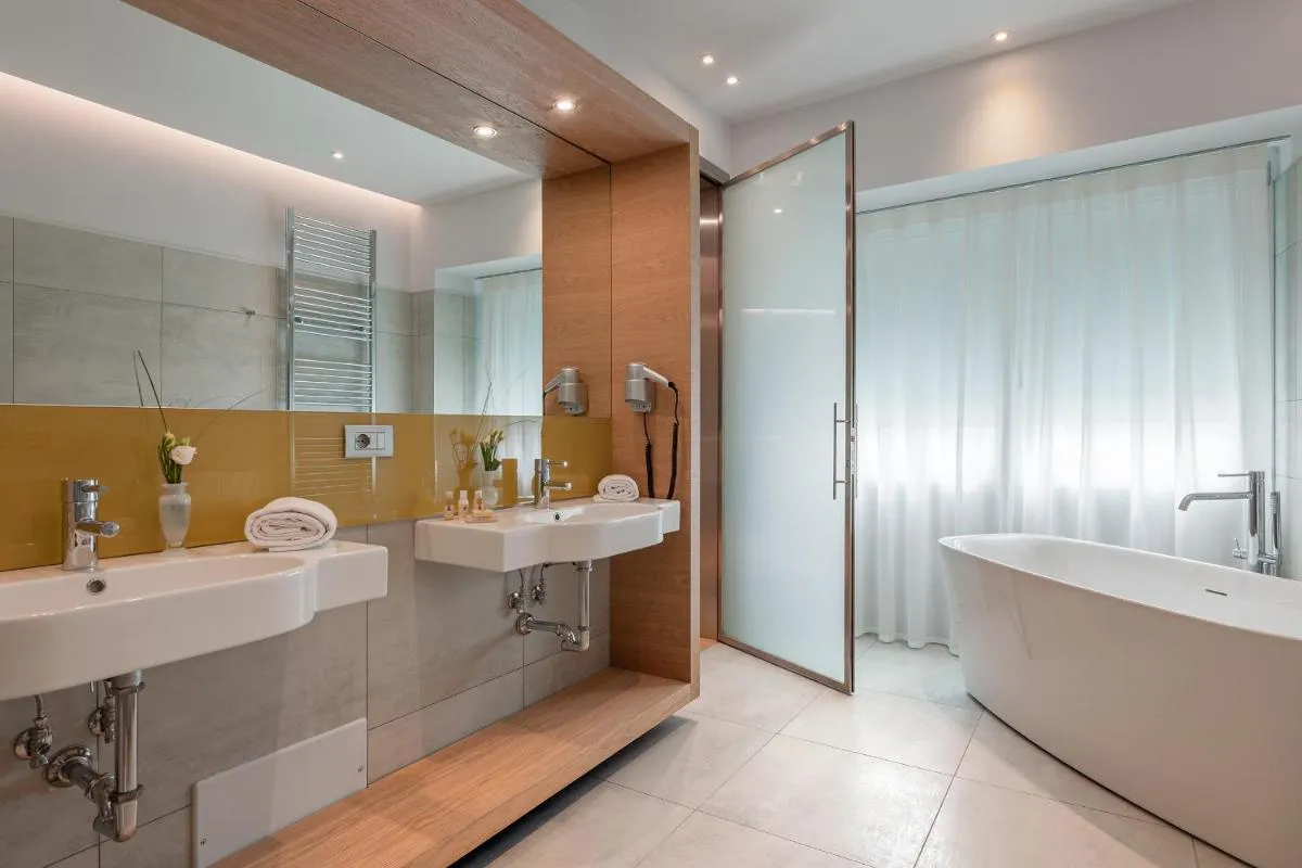 Image 5 of Air Suite Verona