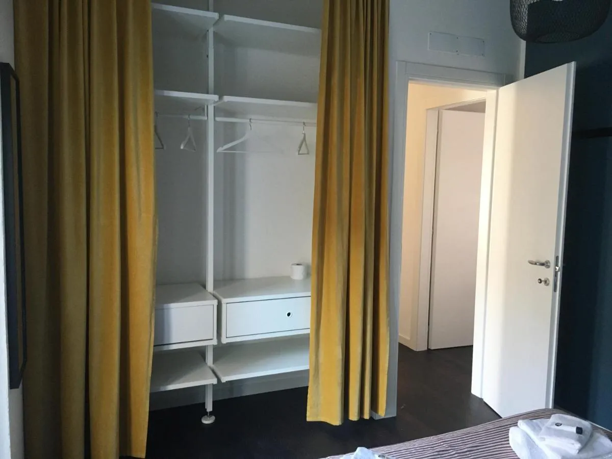 Image 2 of Arela