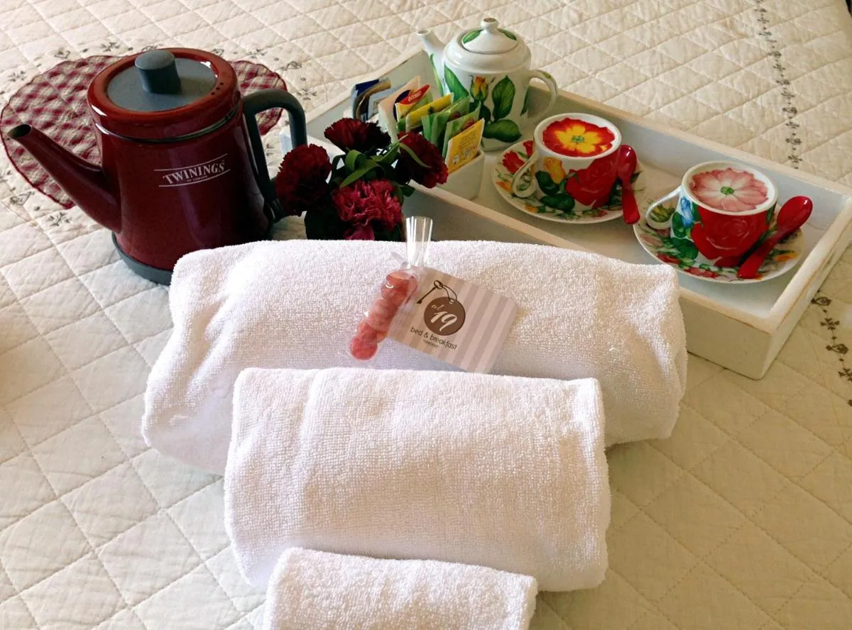 Image 2 of B&B al 19