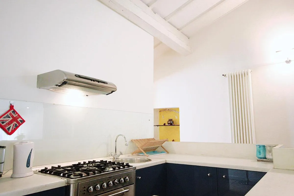 Image 2 of Bianco Apartment