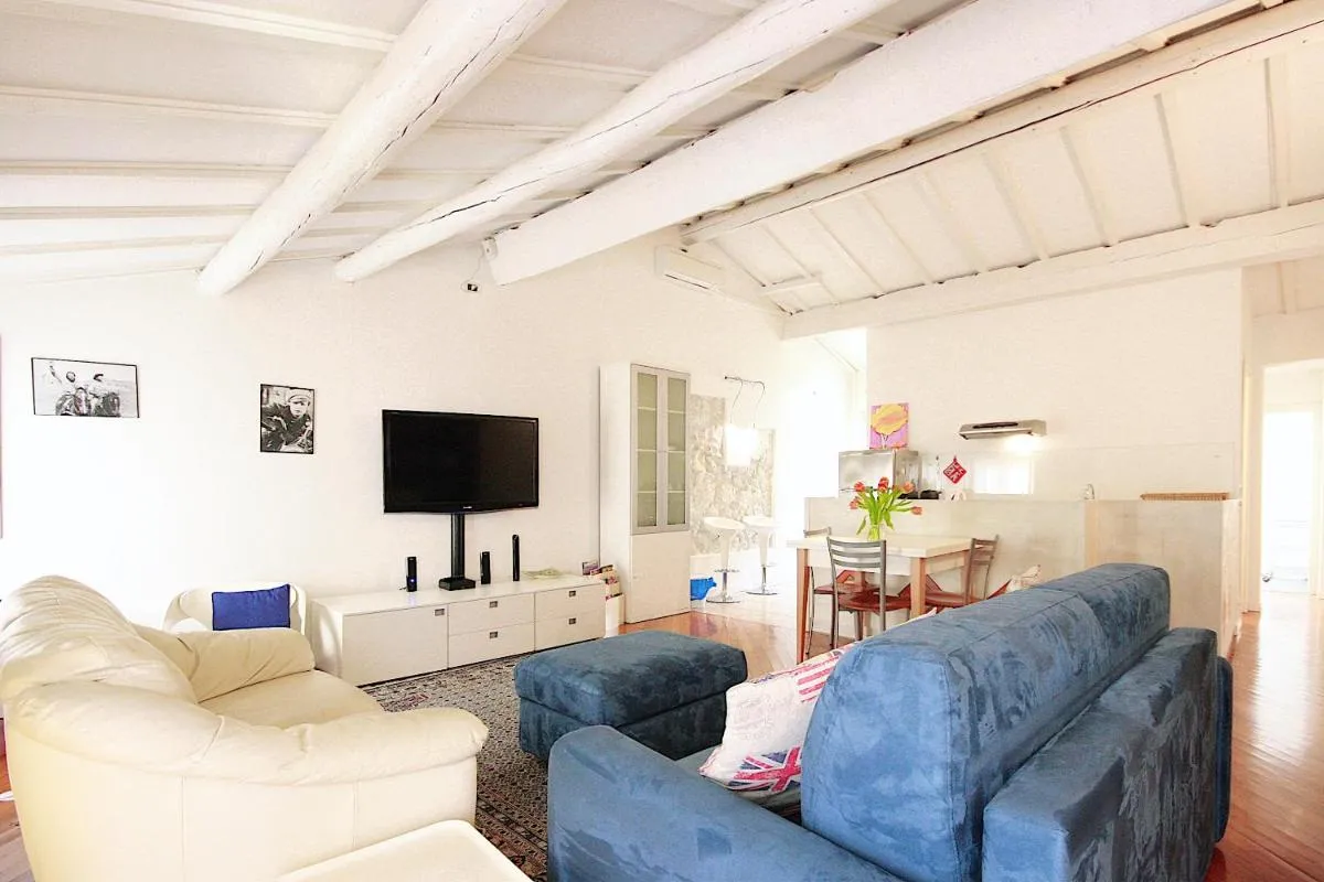 Image 4 of Bianco Apartment