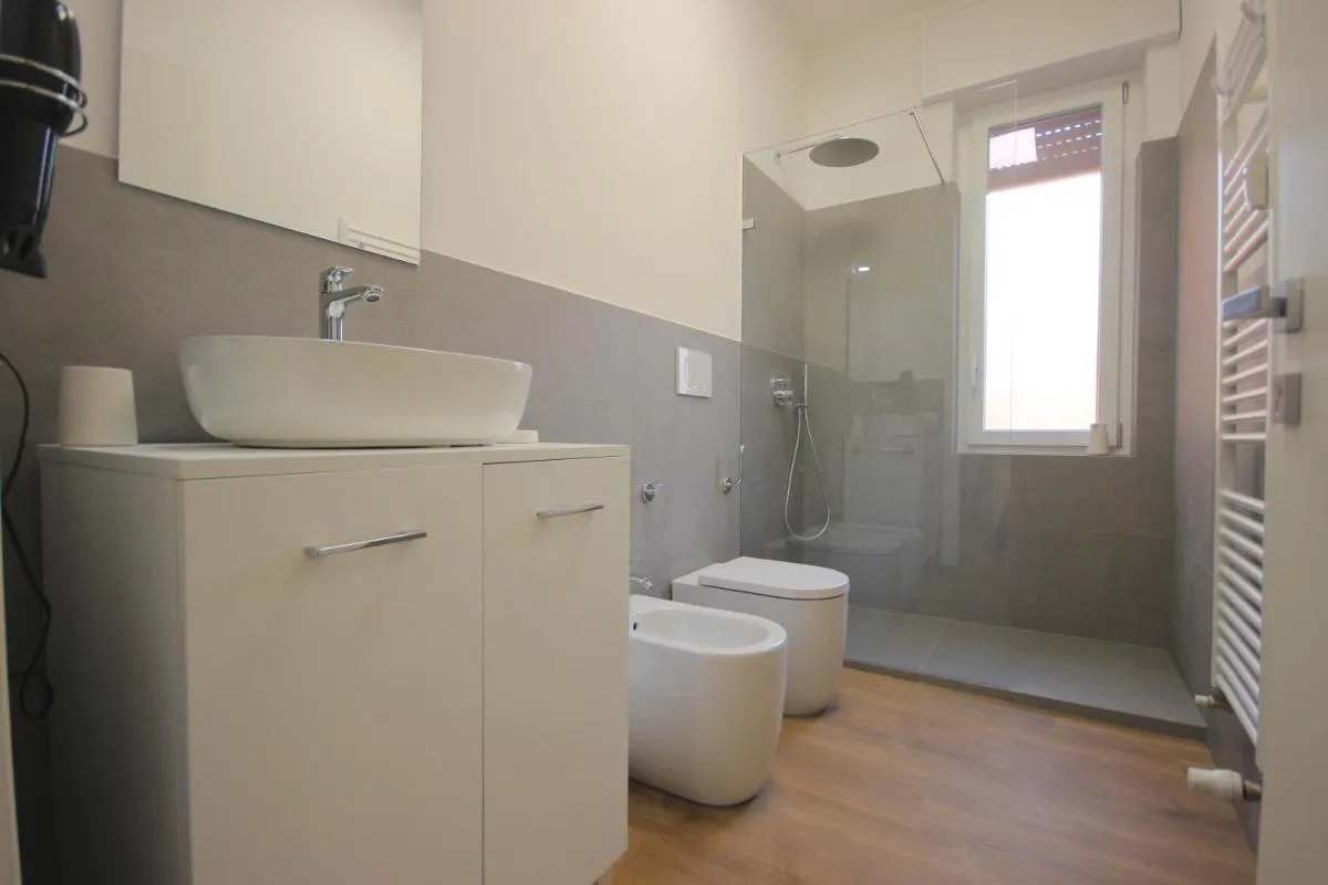 Image 2 of Case VR Holiday Aurora in Verona