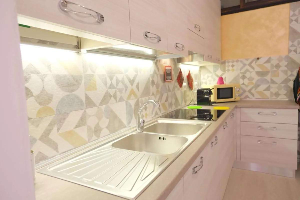 Image 2 of Case VR Holiday Sonia Suite