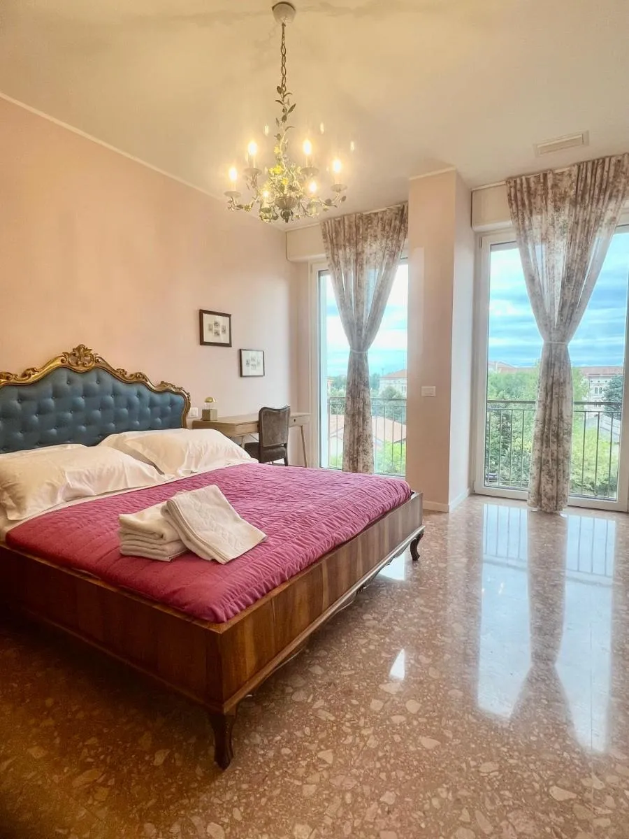 Image 4 of Centro storico grande casa moderna
