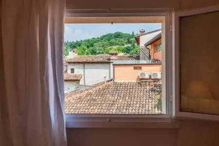 Image 5 of Di punto in bianco home