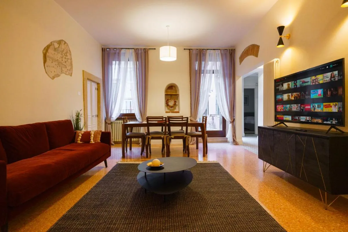 Image 4 of Domus Verona – Elegante Residenza Satiro