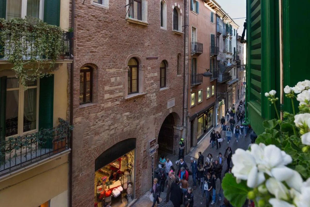 Image 5 of Domus Verona – Incantevole residenza difronte a casa Giulietta