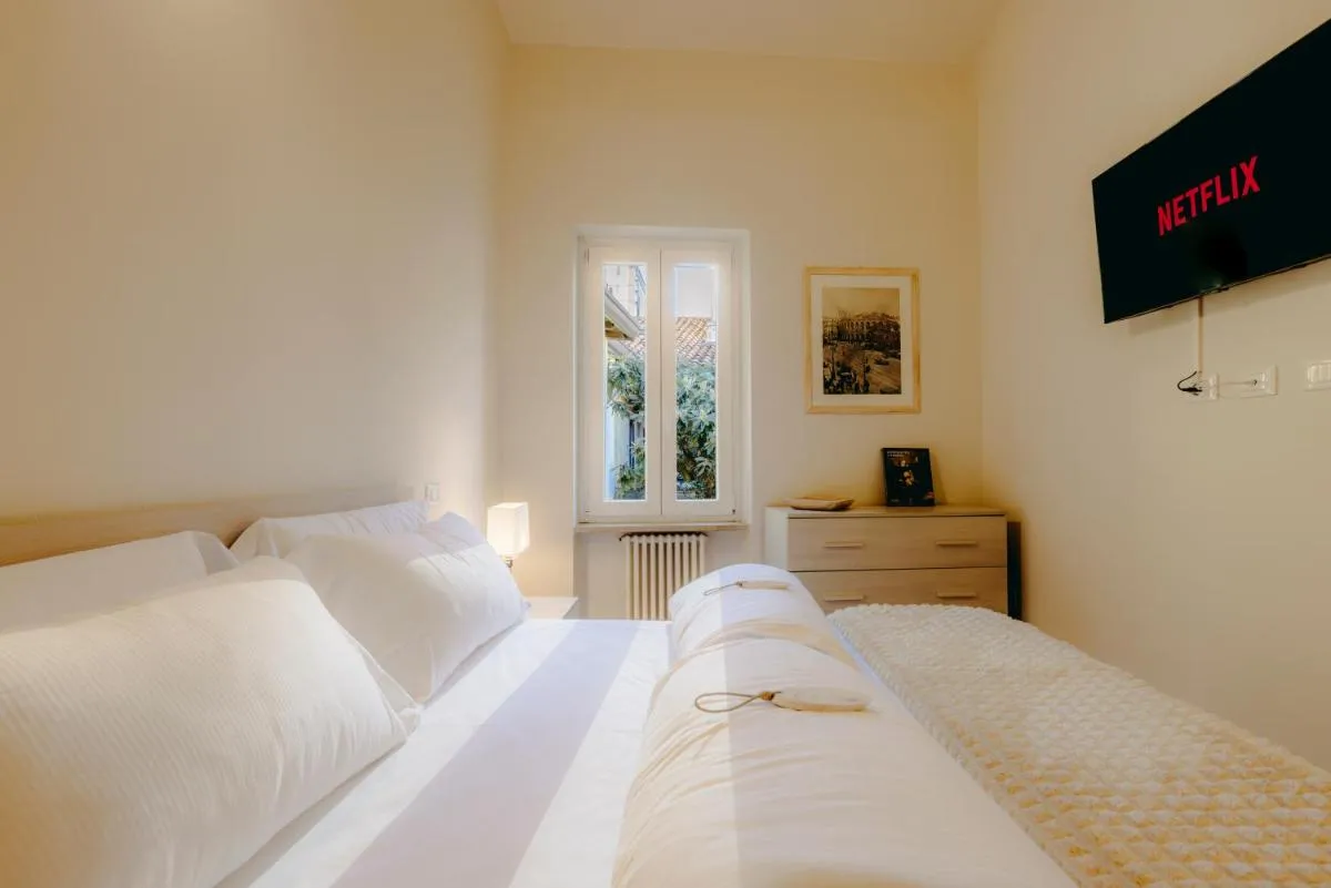 Image 1 of EAP suites, Verona