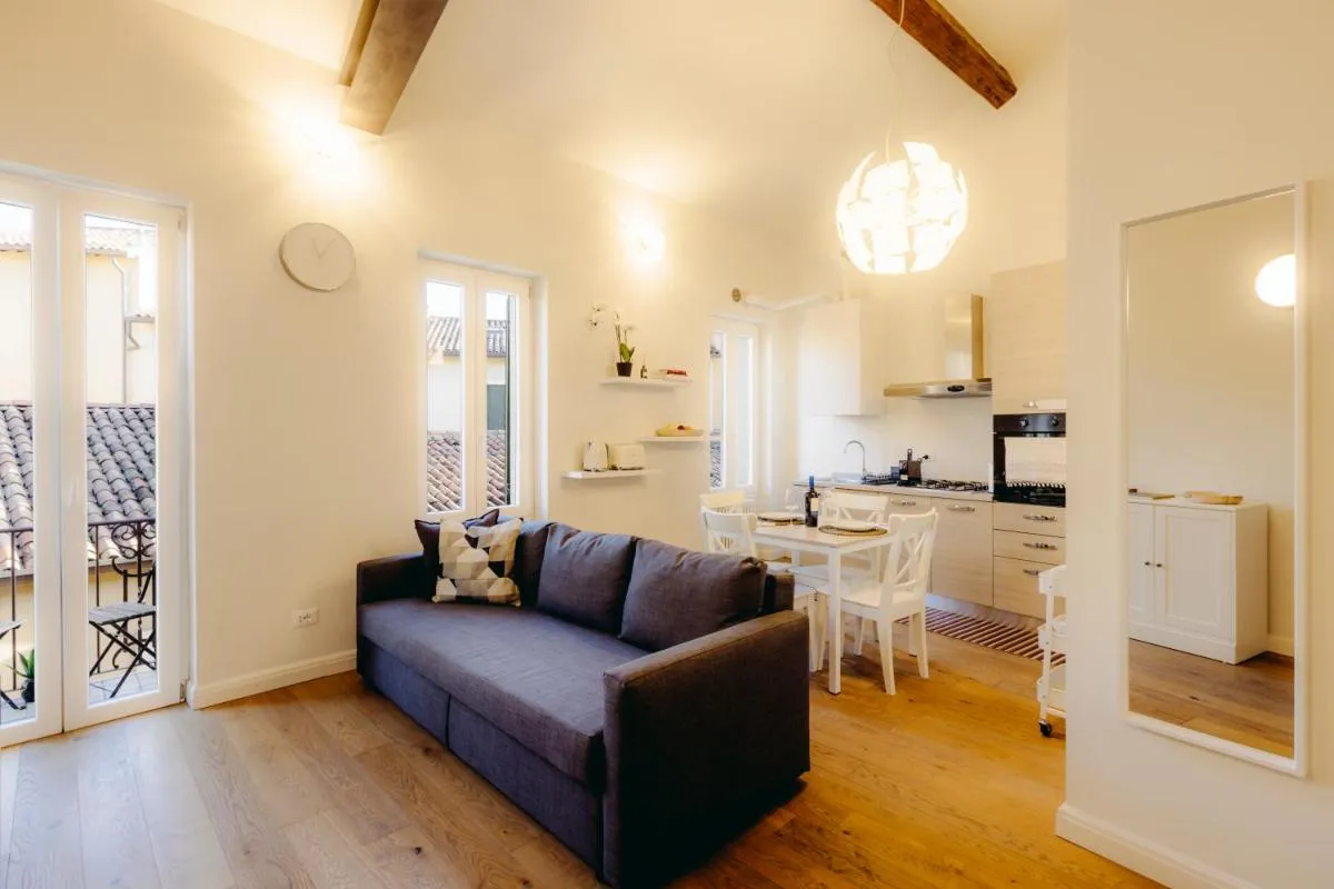 Image 3 of EAP suites, Verona