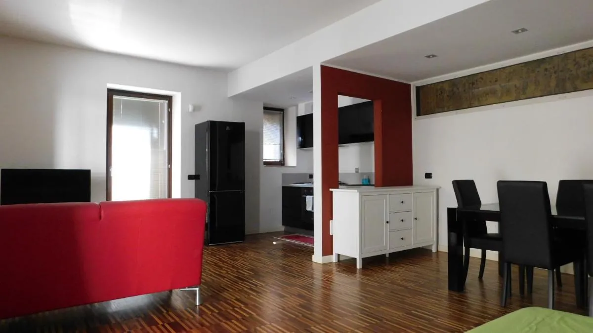 Image 3 of Garden Apartment