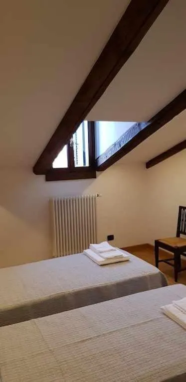 Image 3 of Interno gavi