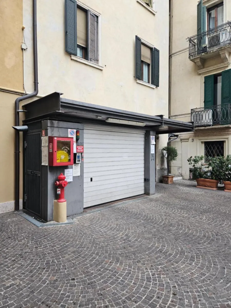 Image 5 of Interno gavi