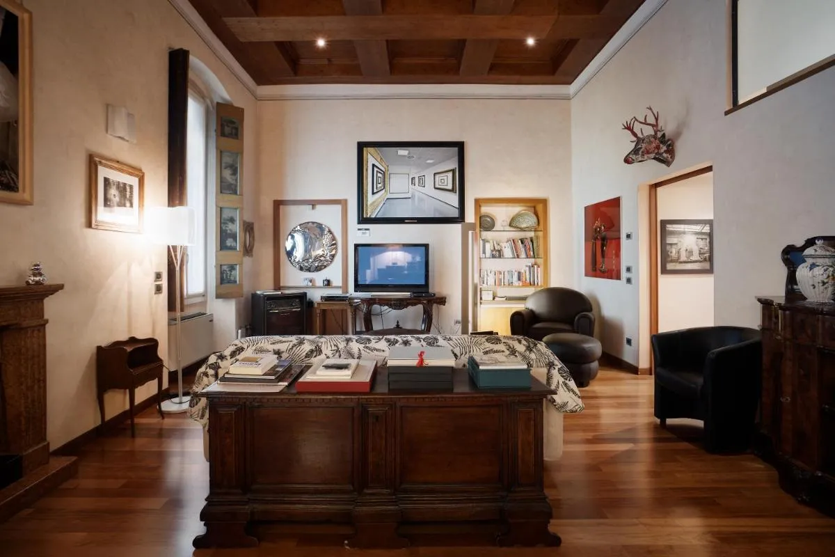 Image 2 of La Casa del Fotografo