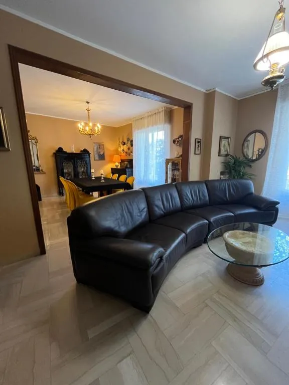 Image of La Lírica home