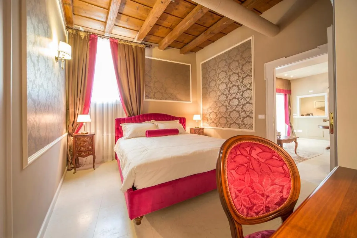 Image 1 of Lady Capulet Apartments