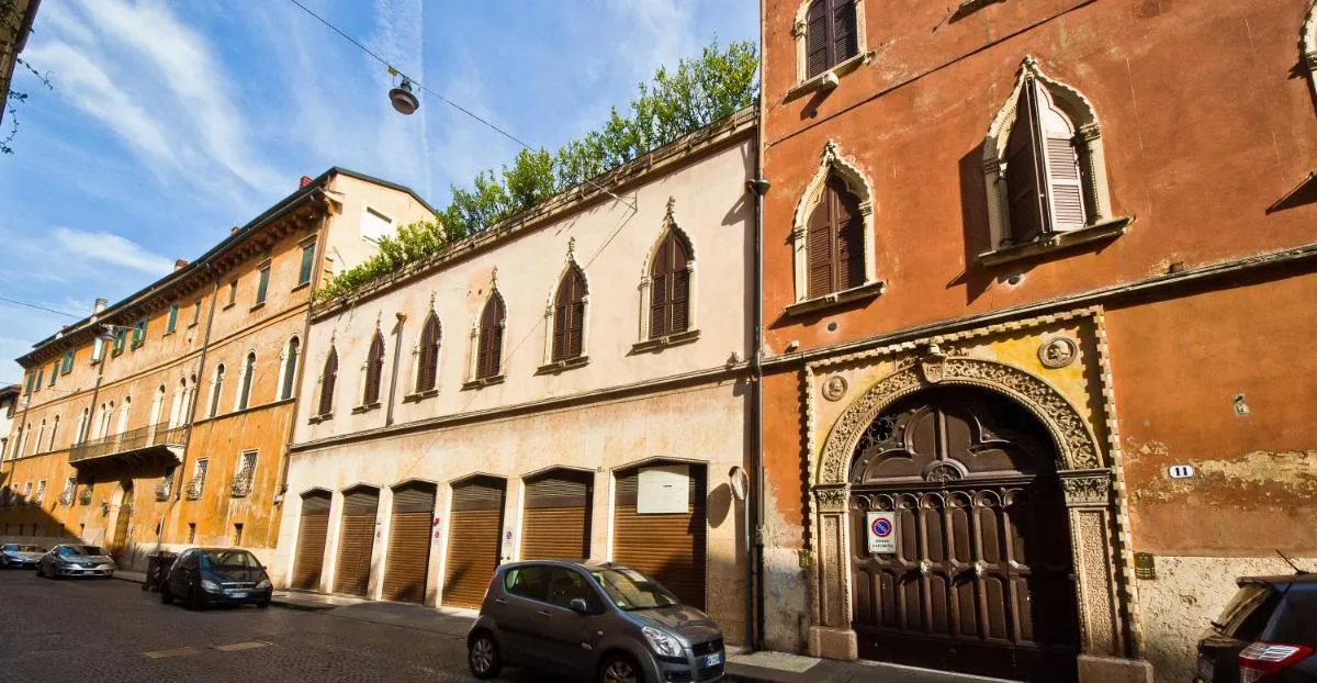 Image 5 of Leoncino Suite