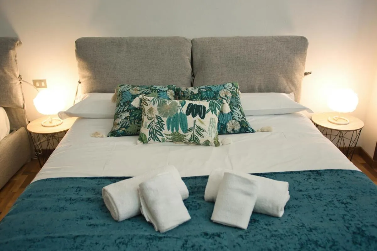 Image 1 of Pied à terre – La Suite
