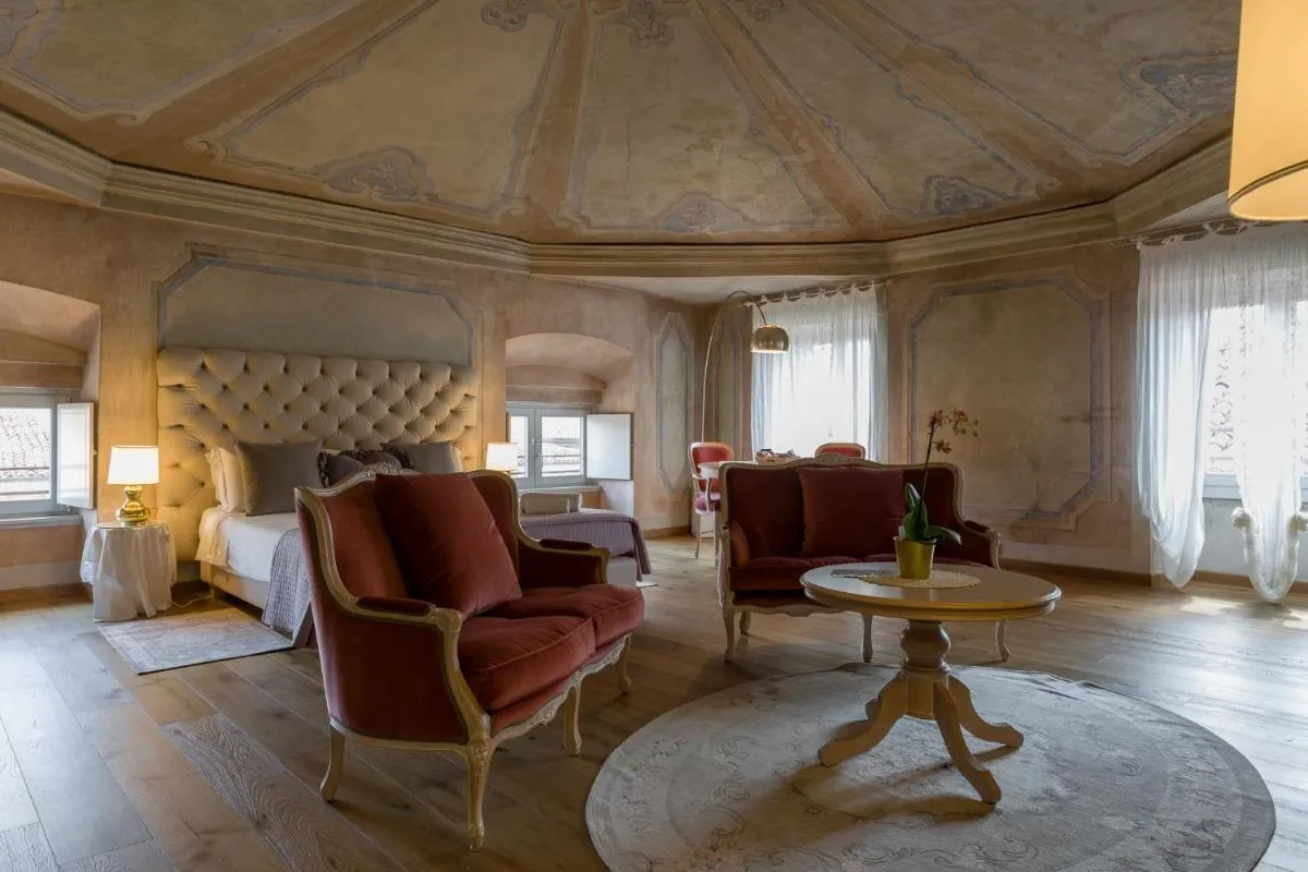 Image 1 of Rooms Castelvecchio – Palazzo Canossa